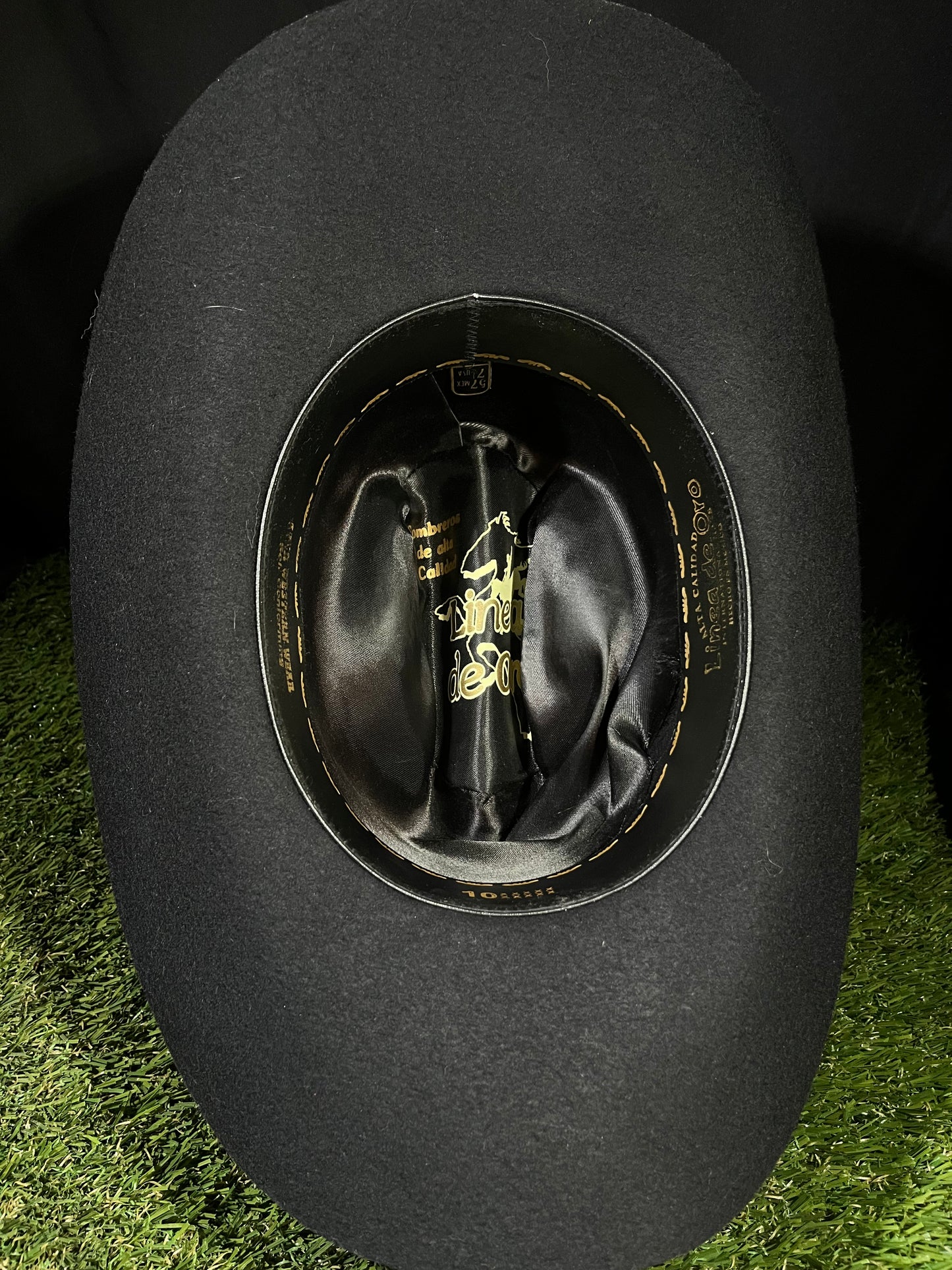 Classic Felt Cowboy Cowgirl Hat- Black