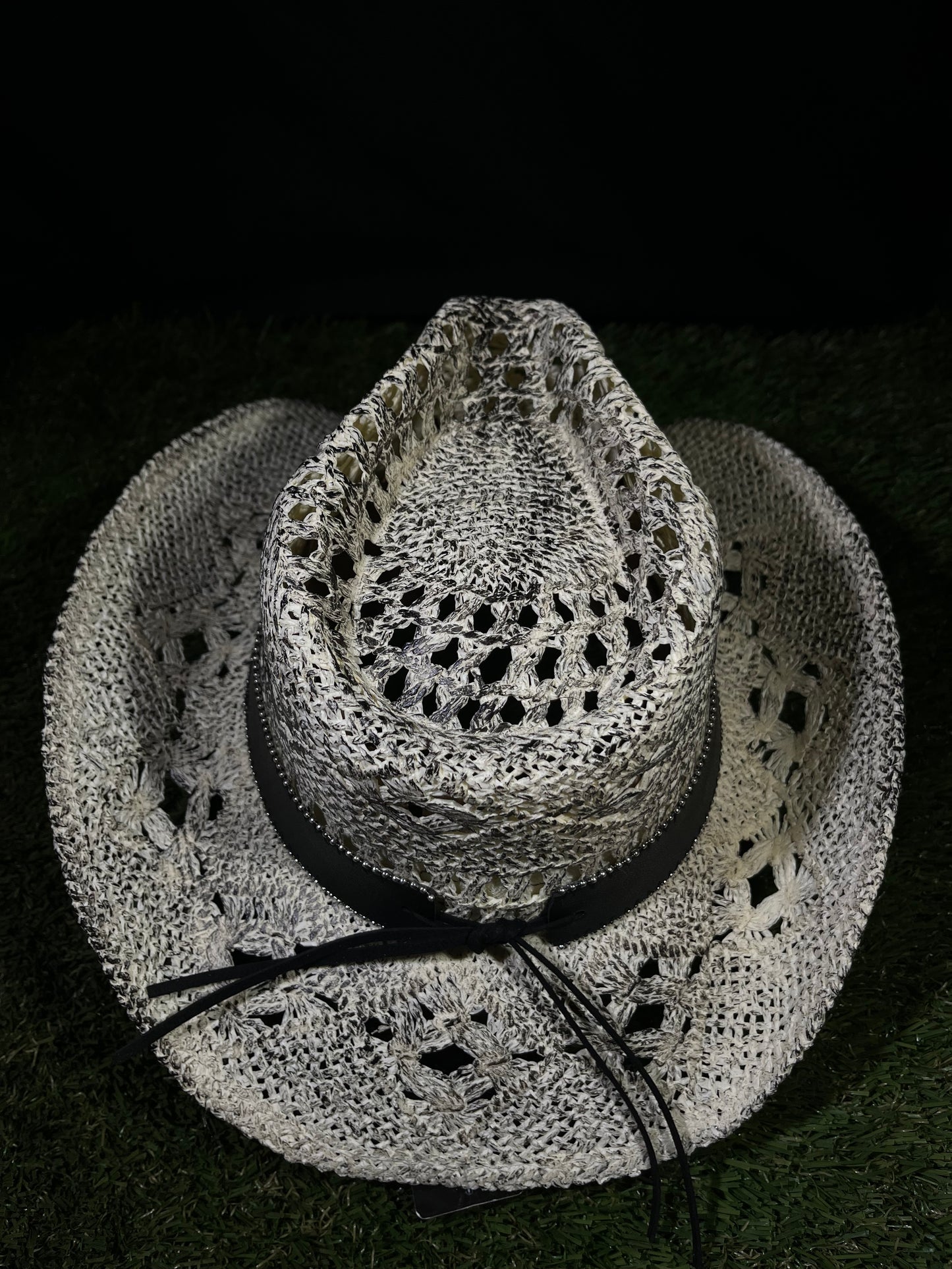 White Distressed Straw Cowboy/Cowgirl Hat with Crystal Concho Band – Western Ventilated Style | Correa Hats