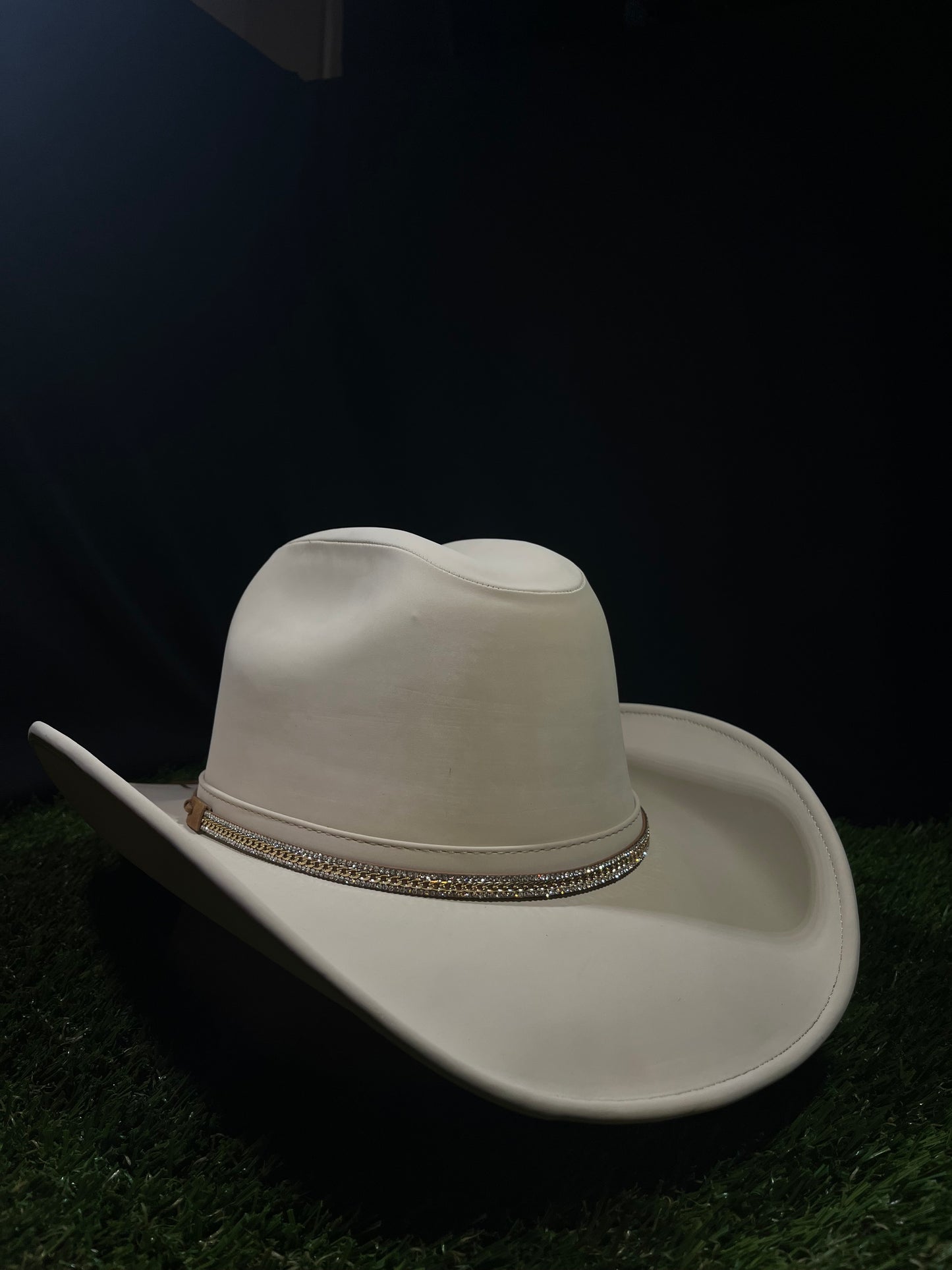 Ivory Sunset – Golden Horizon Hat