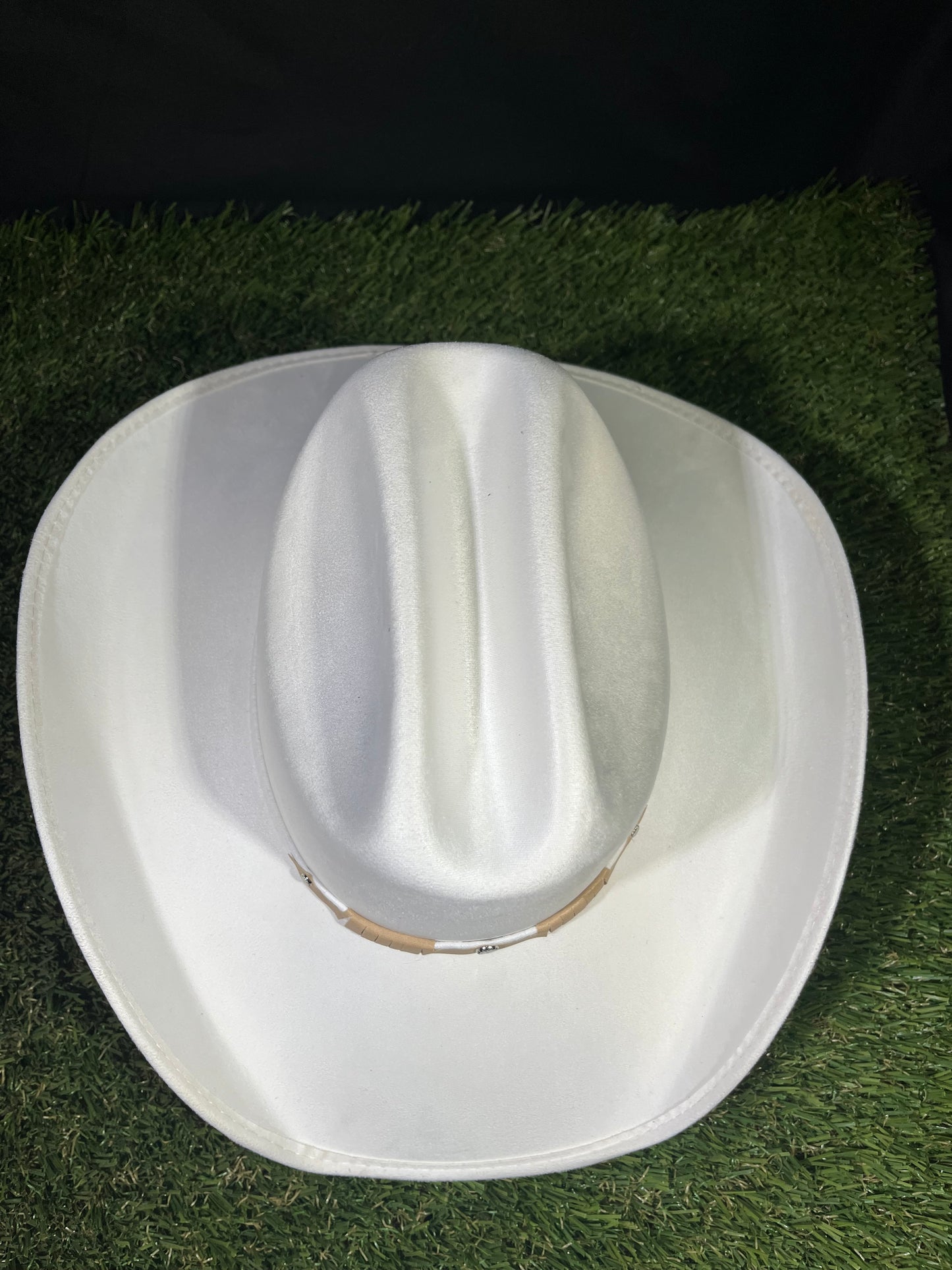 Timeless White Felt Cowboy Cowgirl Hat