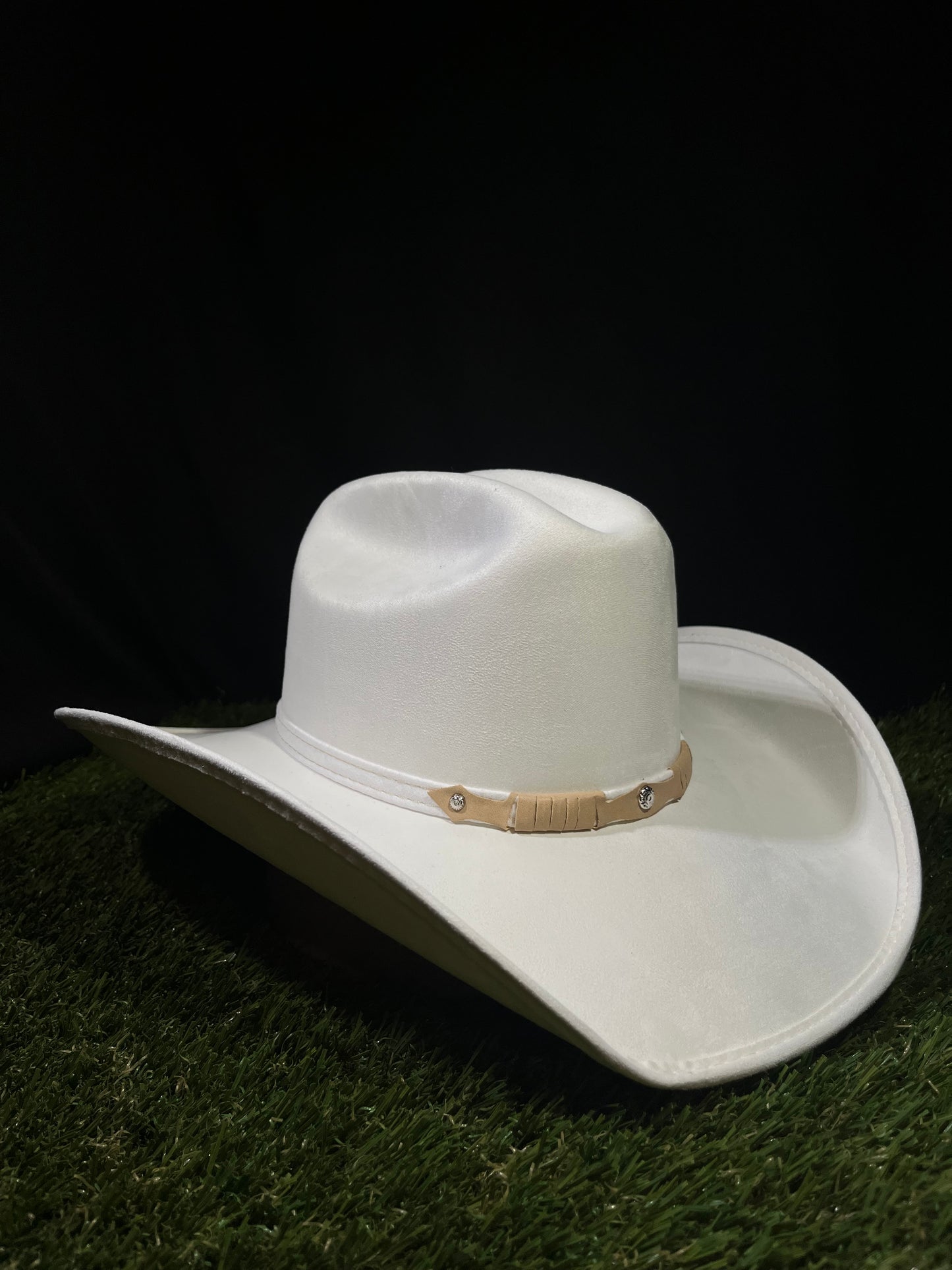 Timeless White Felt Cowboy Cowgirl Hat