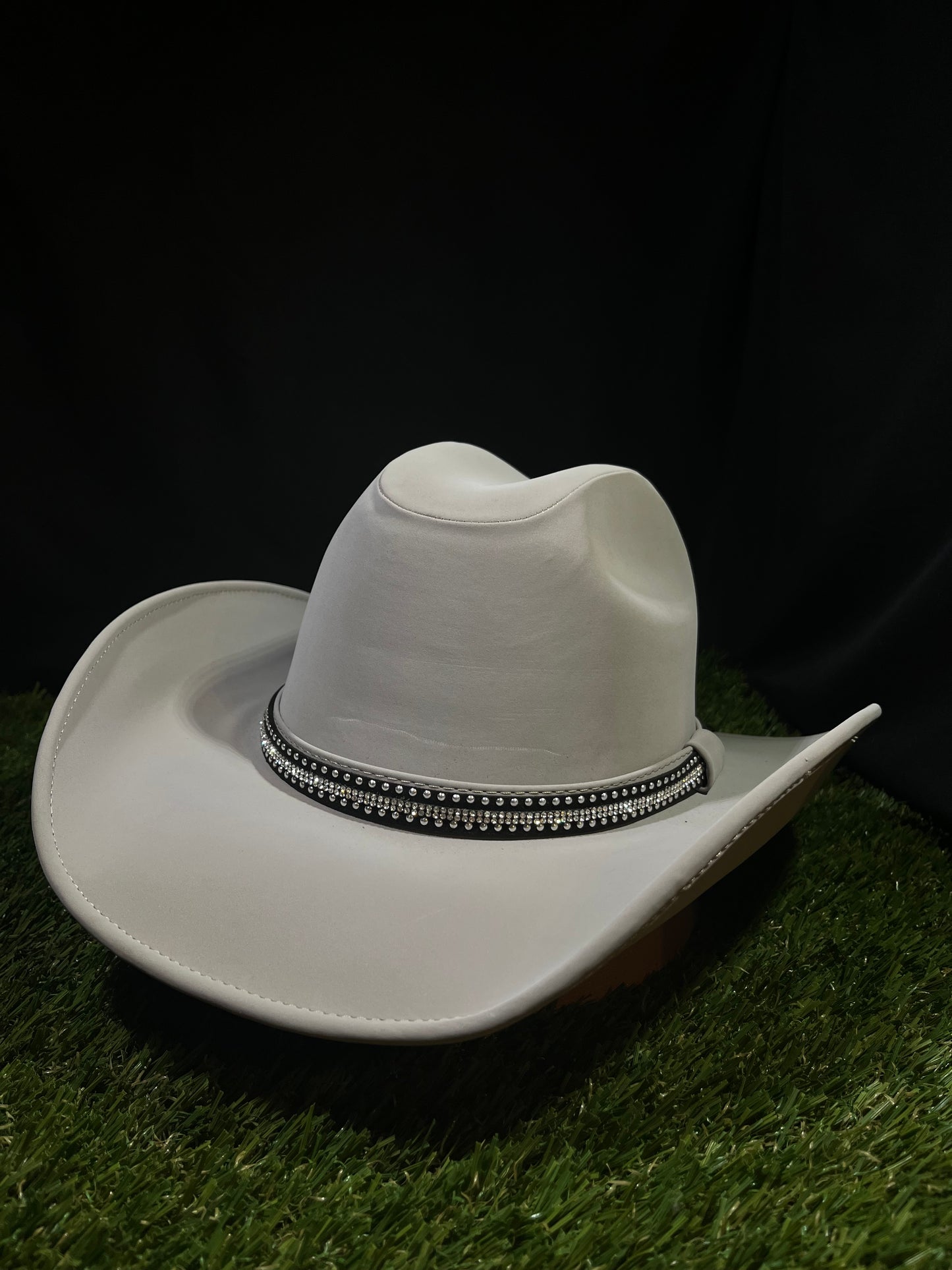 Ivory Nightfall Black Diamond Hat