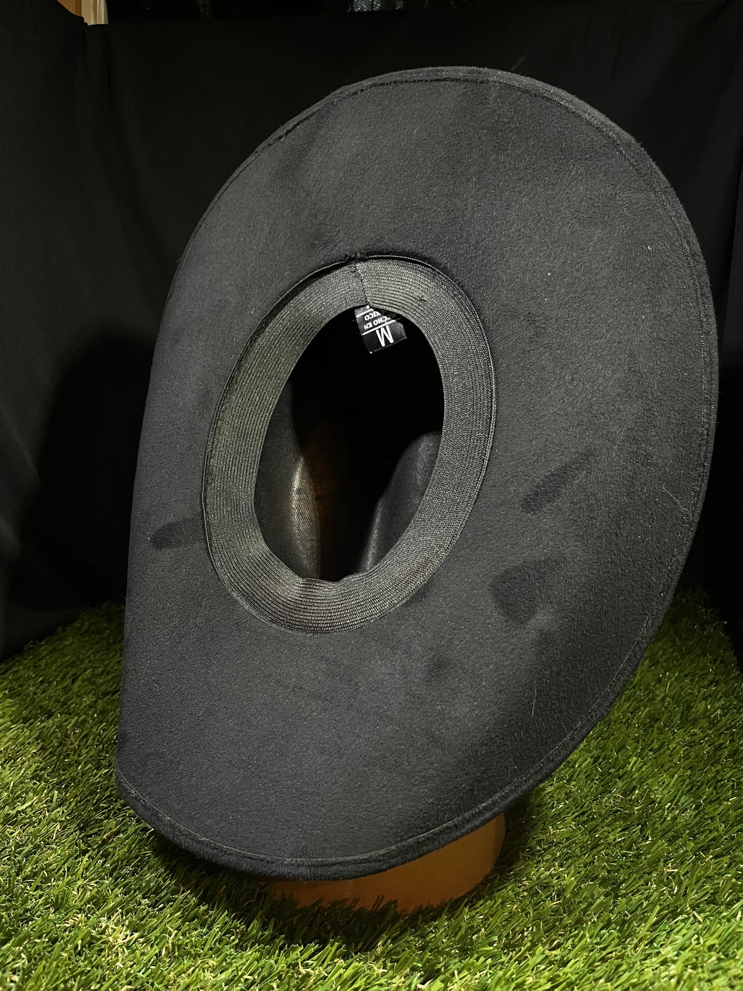 Classic Black Suede Silverton Cowboy Cowgirl Hat