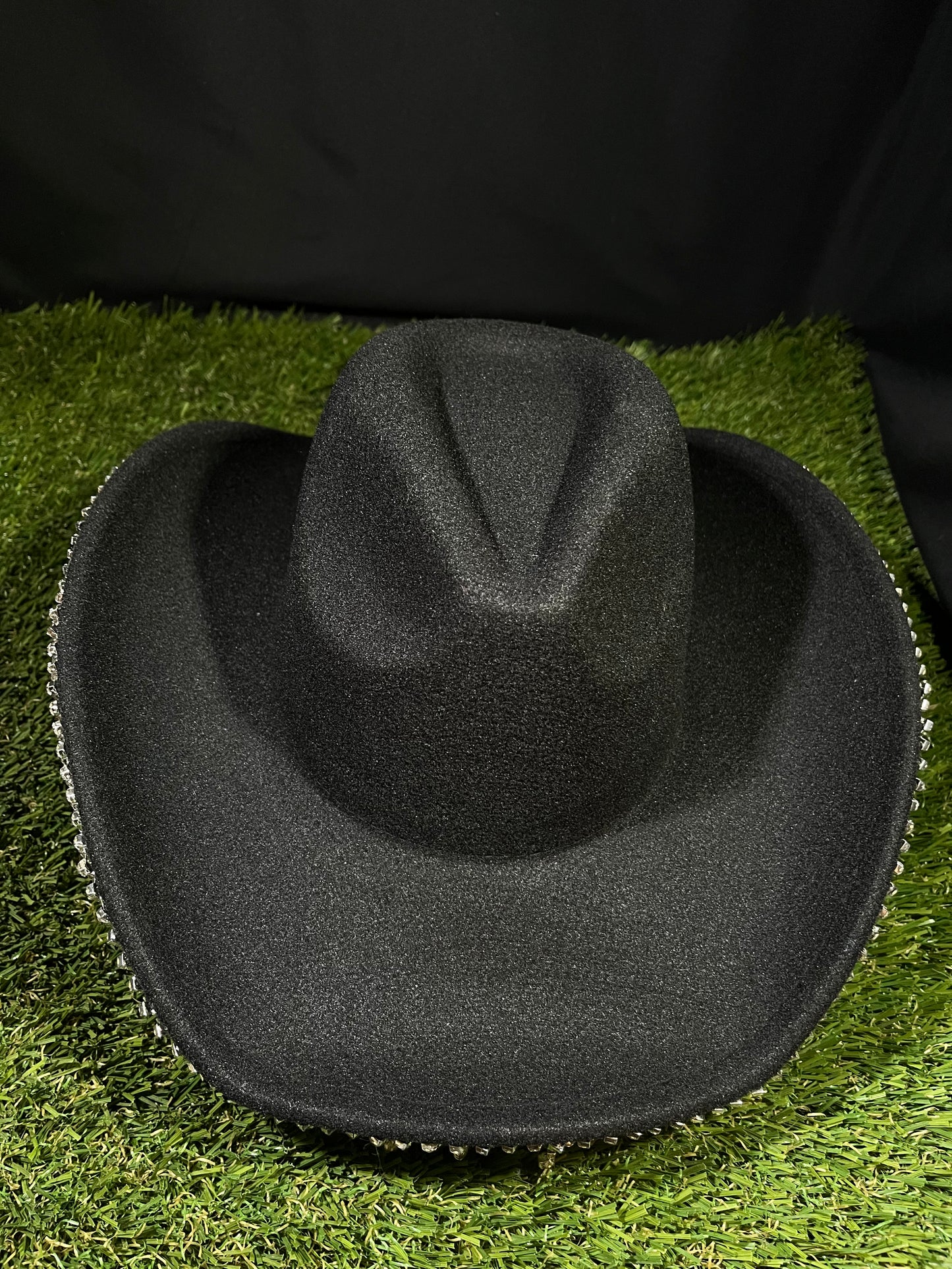 Classic Chandelier Black Hat