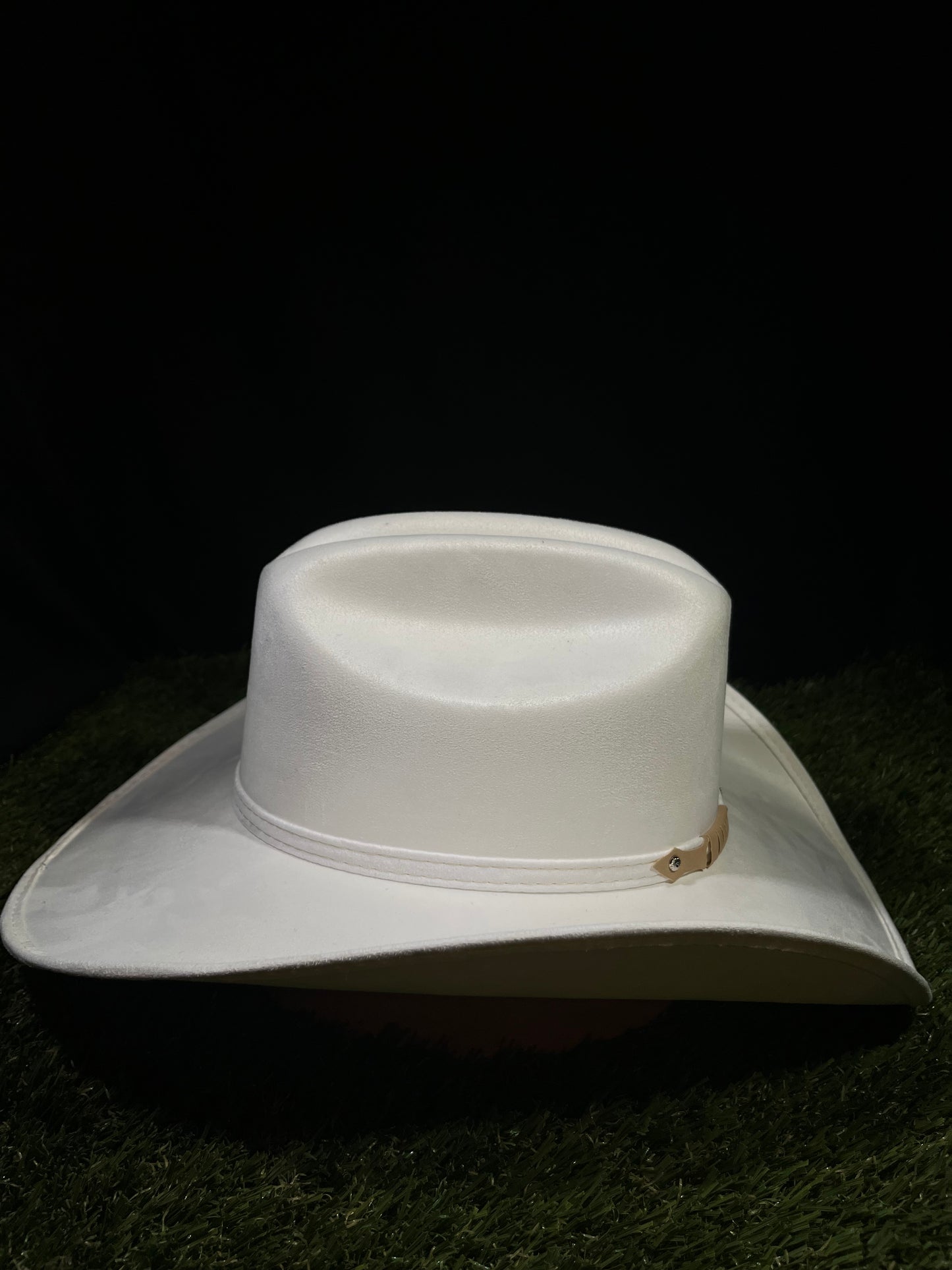 Timeless White Felt Cowboy Cowgirl Hat