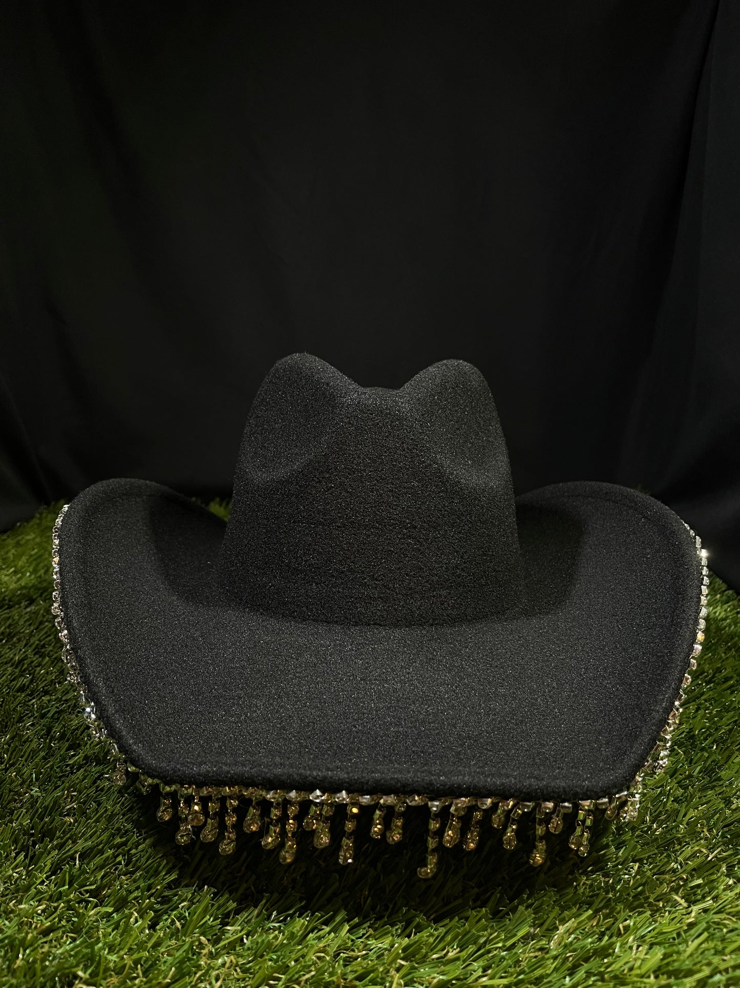 Classic Chandelier Black Hat