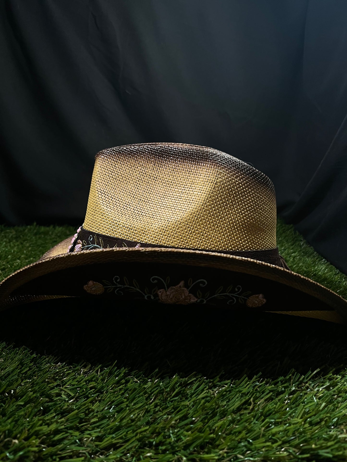 Dark Rose Western Cowgirl Hat Pink Flower Straw Western Women’s CowboyVintage Wide Brimmed dark brown Hat