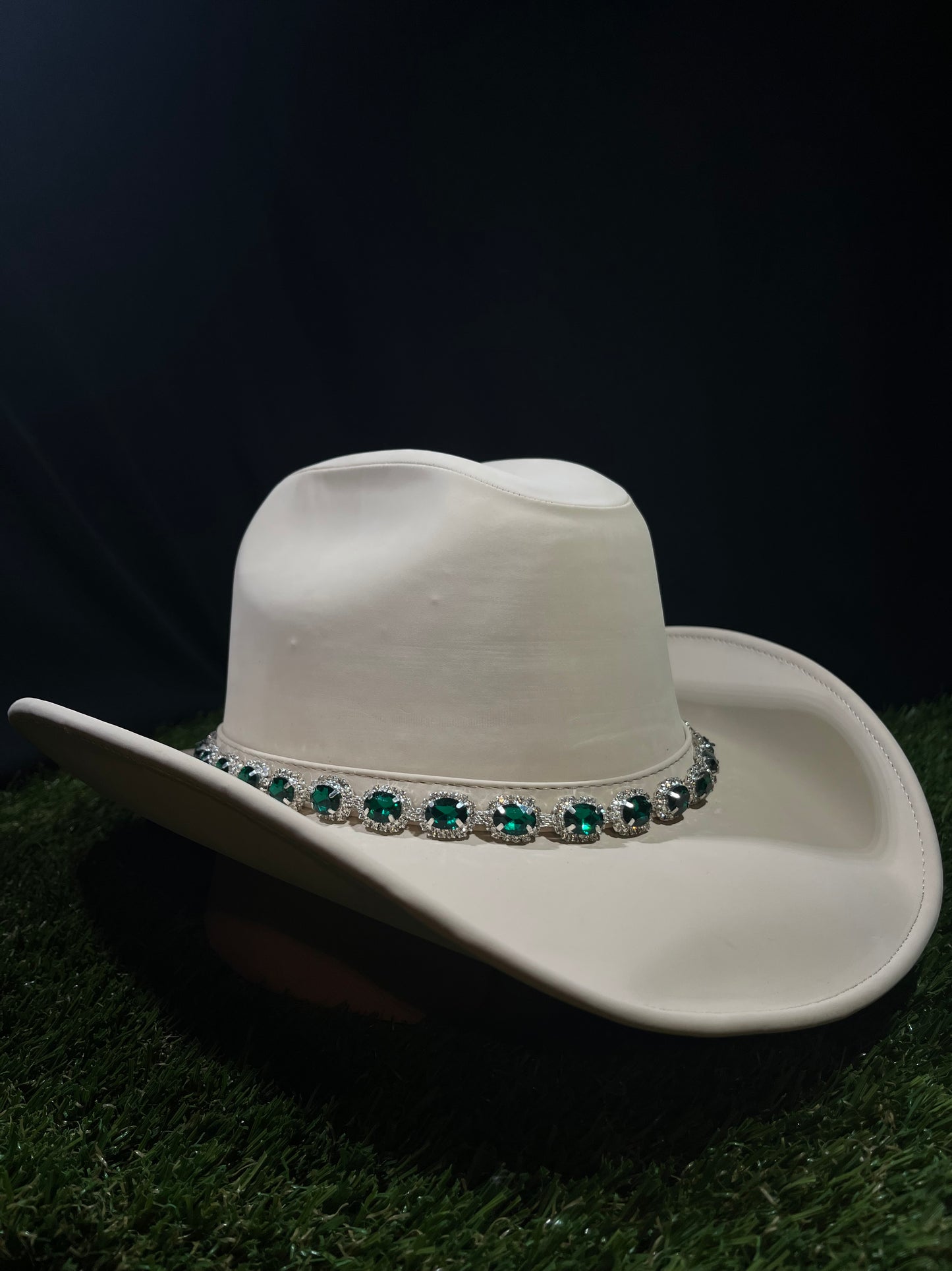 Ivory Emerald Green Diamond Hat