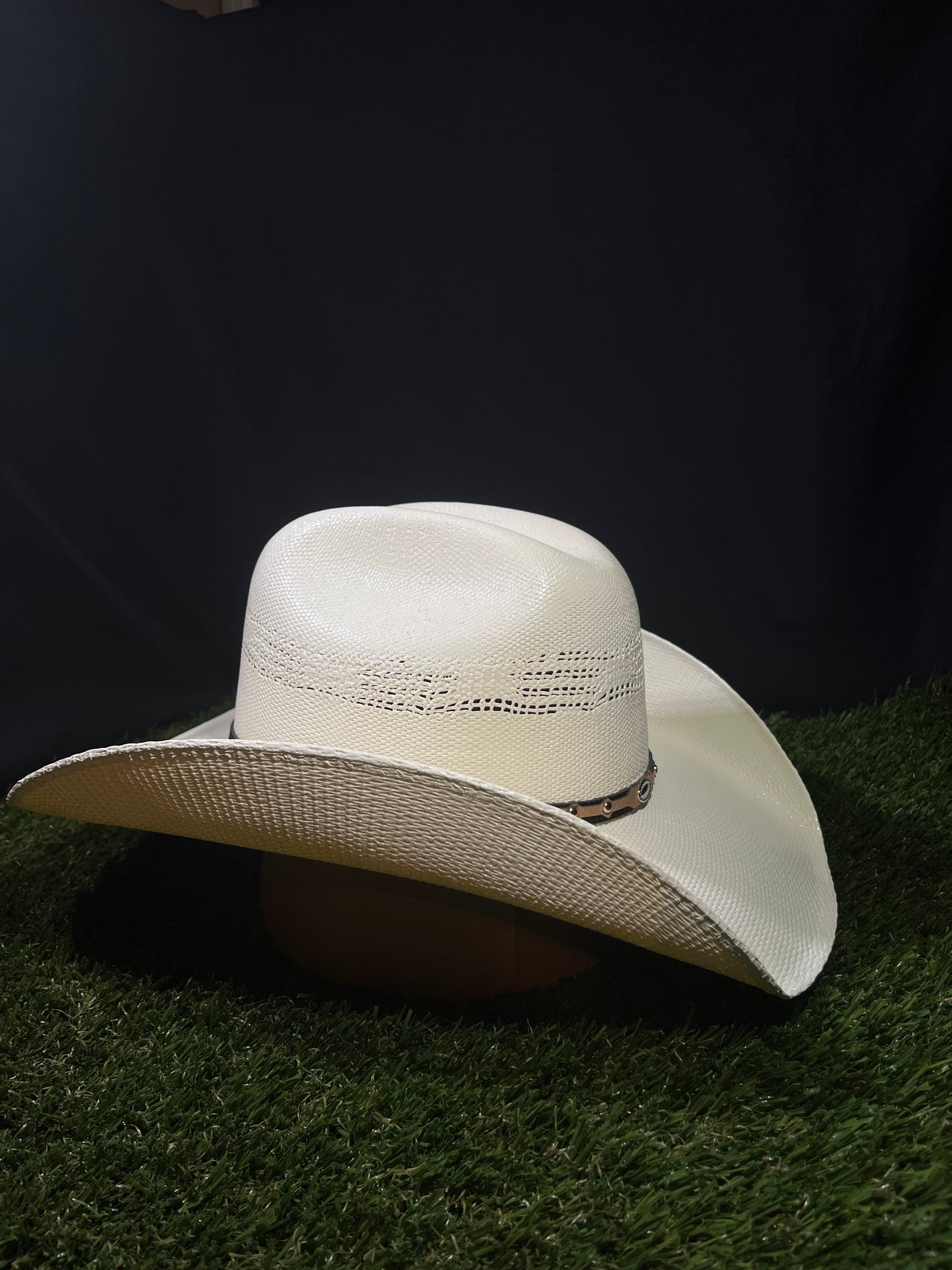 White Bull-Hide Bangora Cowboy/Cowgirl Hat – Premium Western Straw | Correa Hats