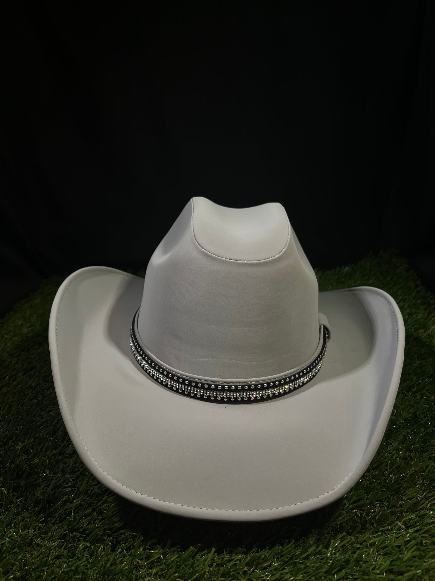 Ivory Nightfall Black Diamond Hat