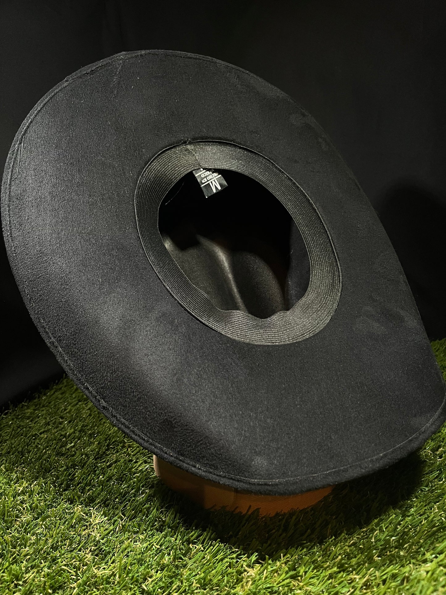 Classic Black Suede Silverton Cowboy Cowgirl Hat