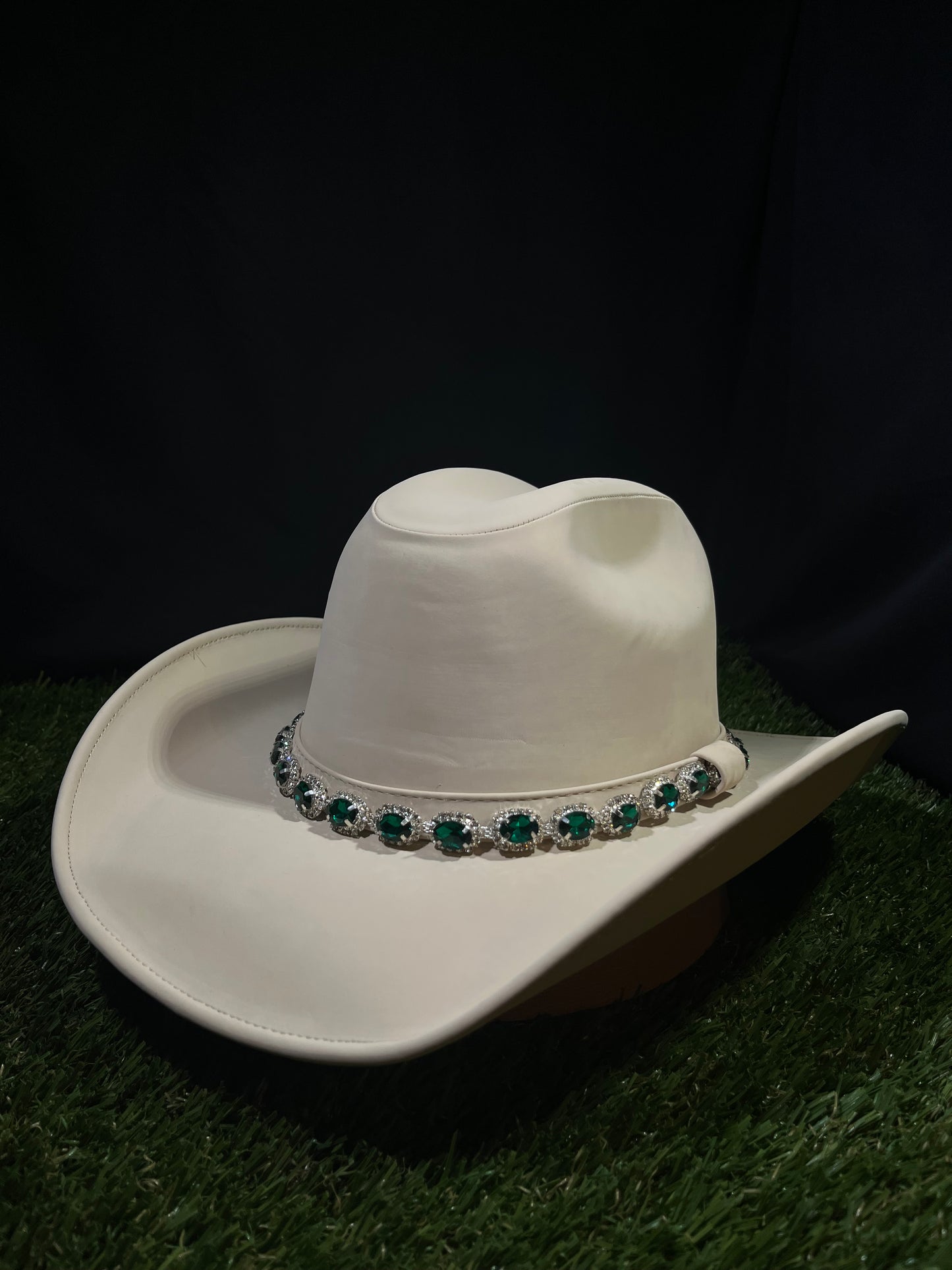 Ivory Emerald Green Diamond Hat